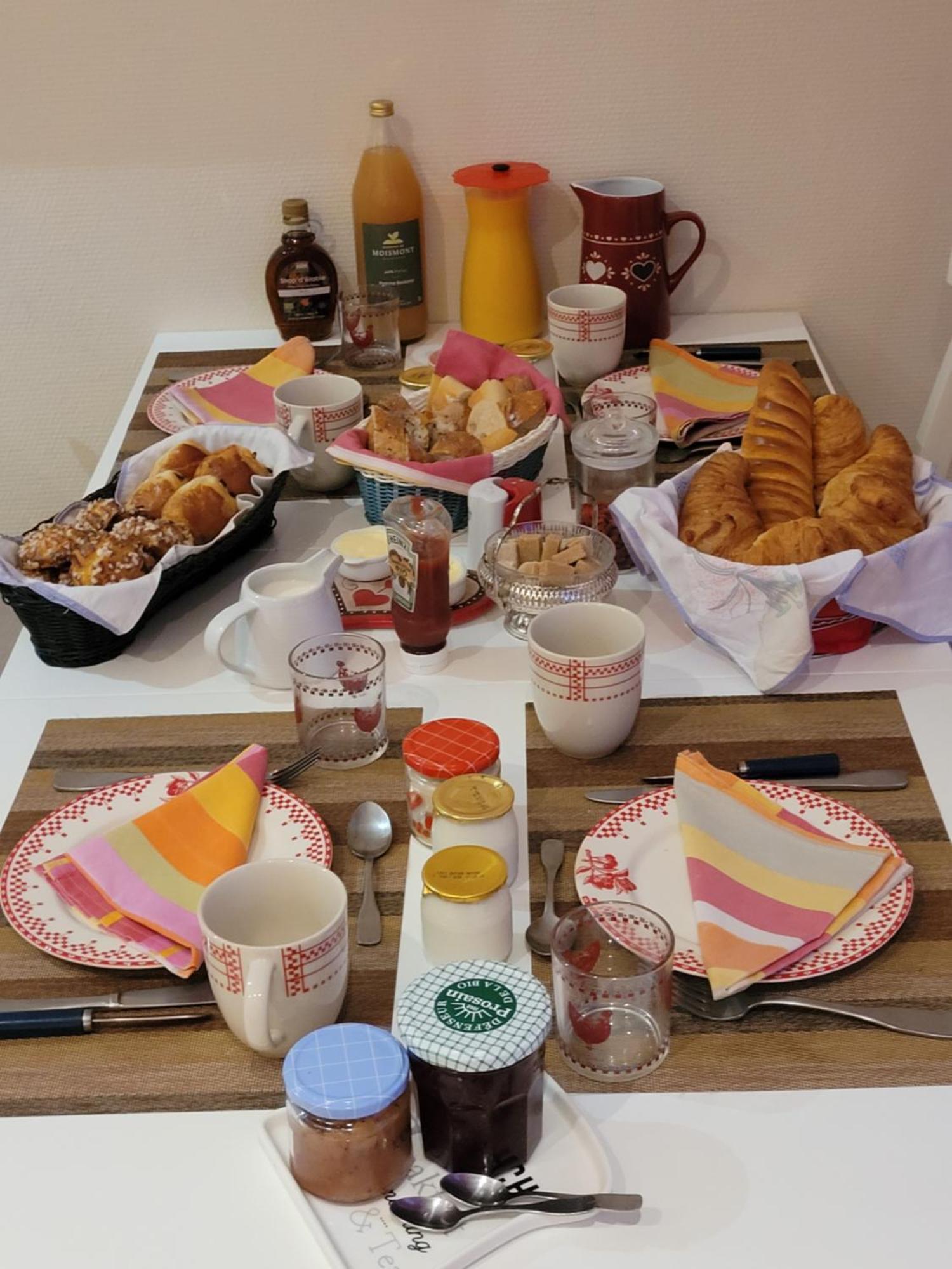 Le Relais De L'Aube Hotel Villers-Bretonneux Екстериор снимка