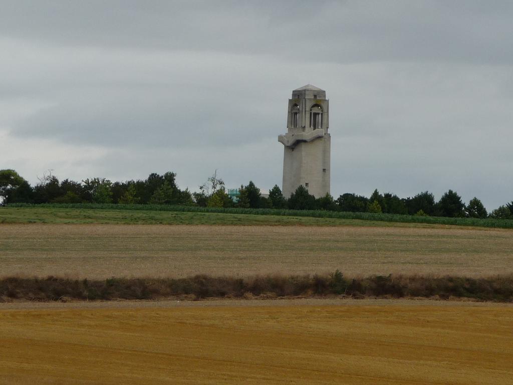 Le Relais De L'Aube Hotel Villers-Bretonneux Екстериор снимка